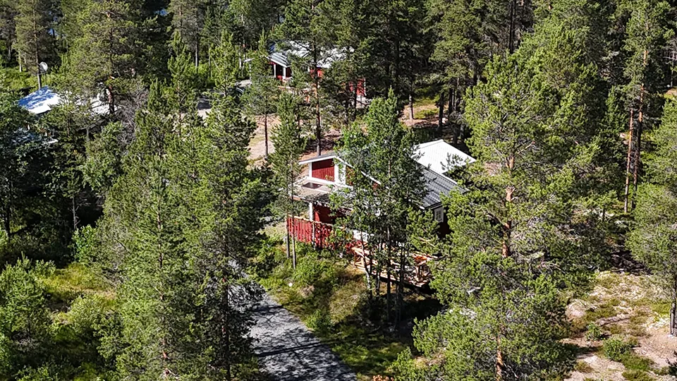 Pinewood Cabins - Cabin 5 Bjornen seen from above